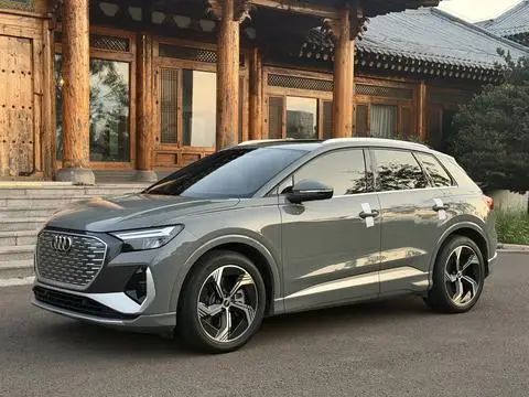 Audi Q4 e-tron 2024