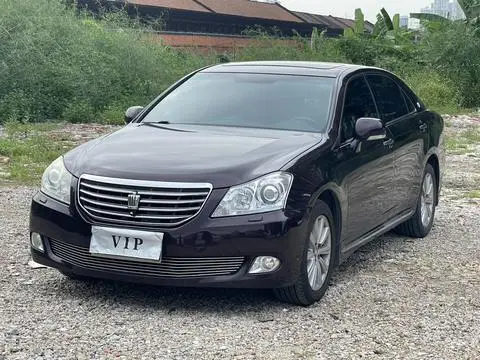 Toyota Crown 2010