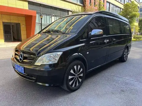 Mercedes-Benz 威霆 2013