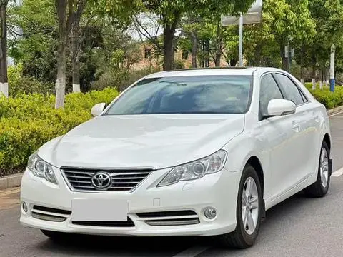 Toyota Reiz 2010