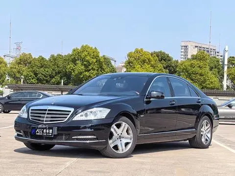 Mercedes-Benz S-Class 2010