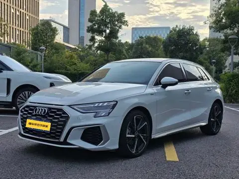Audi A3 2023 — фото 1
