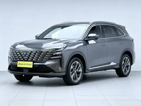Changan CS75 PLUS 2025 — фото 1