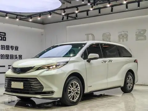 Toyota 赛那 2021