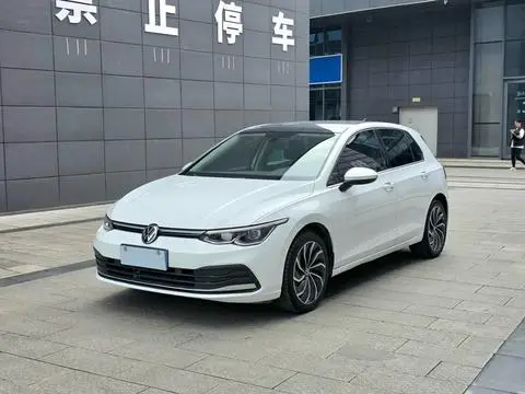 Volkswagen Golf 2021