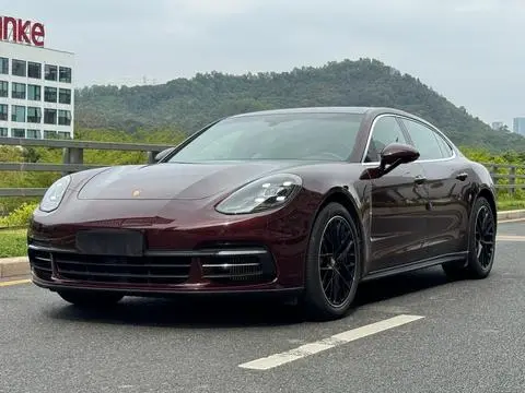 Porsche Panamera 2019