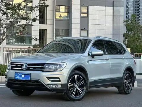 Volkswagen Tiguan L 2019 — фото 1