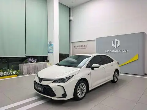 Toyota Corolla 2019 — фото 1