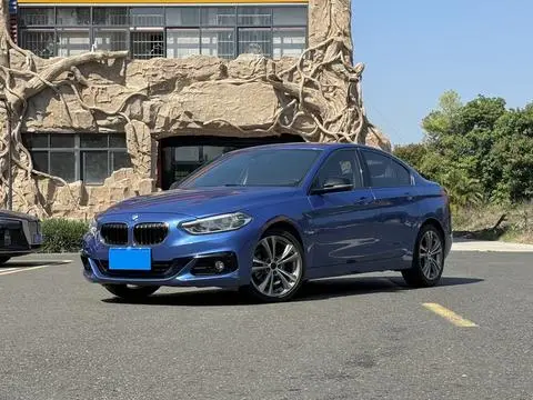 BMW 1 Series 2018 — фото 1