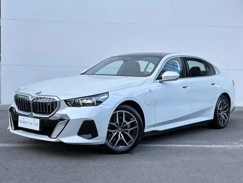 BMW i5 2024
