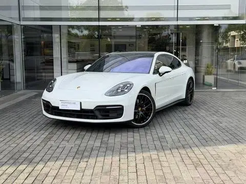 Porsche Panamera 2023