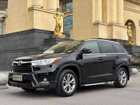 Toyota Highlander 2017 — фото 1