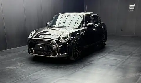 MINI MINI 2023