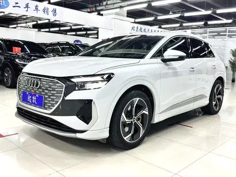 Audi Q4 e-tron 2024