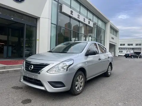 Nissan 阳光 2015