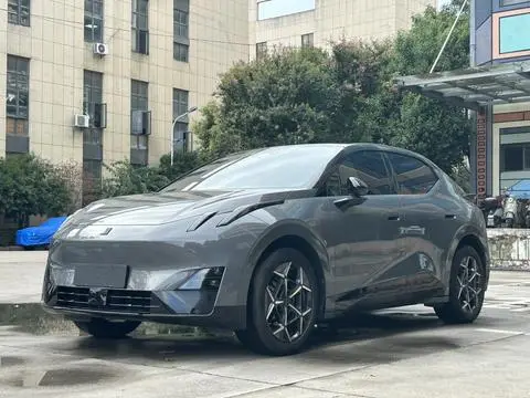 Lynk & Co Z20 2025