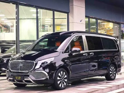 Mercedes-Benz 威霆 2023