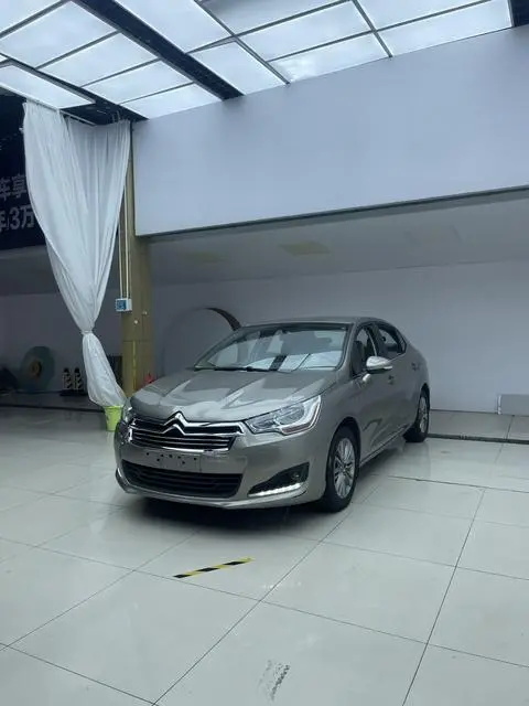 Citroën C4L 2015