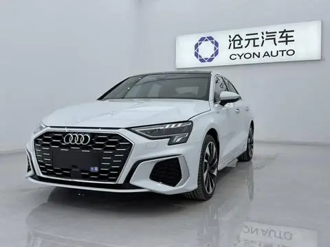 Audi A3 2022 — фото 1