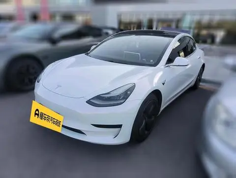 Tesla Model 3 2020 — фото 1