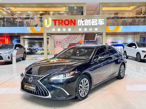 Lexus ES 2021