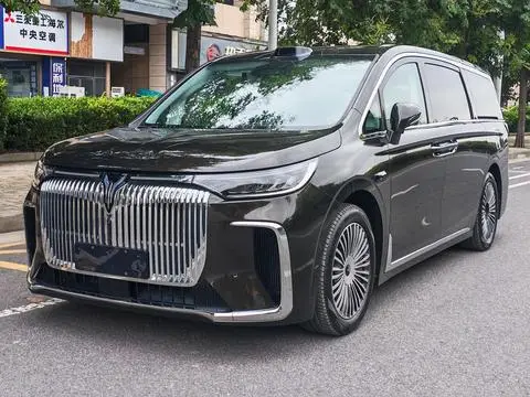 Voyah 梦想家 PHEV 2025