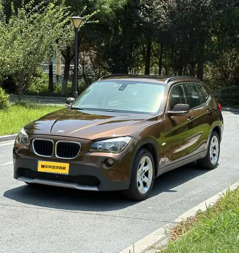 BMW X1 2012 — фото 1