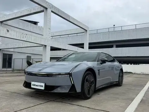 XPeng 小鹏P7 2025