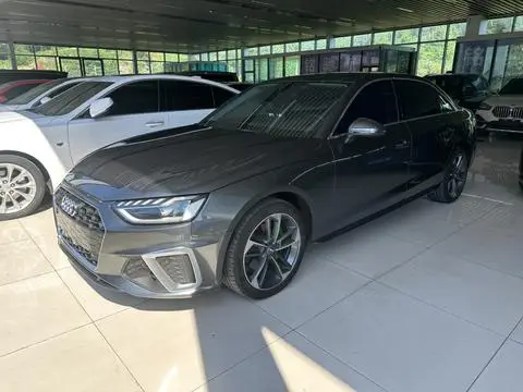 Audi A4L 2020 — фото 1