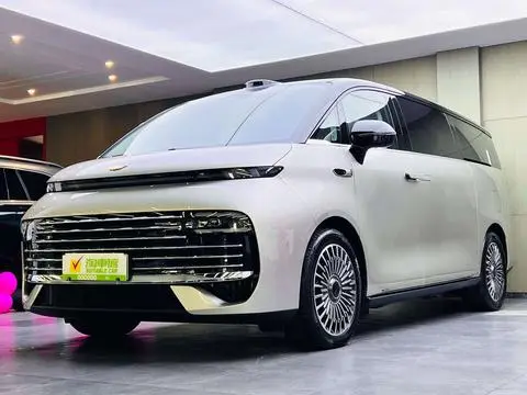 Geely V900 2026 — фото 1