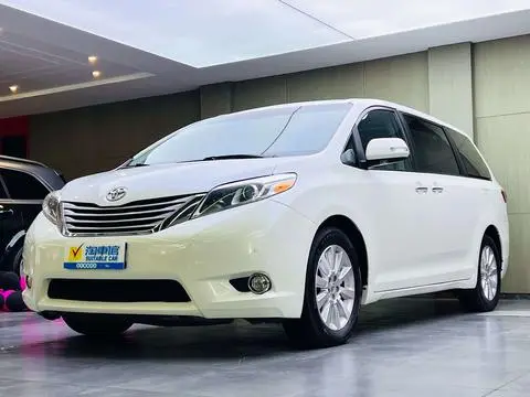 Toyota SIENNA 2015 — фото 1