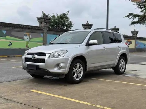 Toyota RAV4 2011