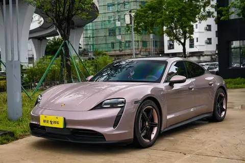 Porsche Taycan 2020 — фото 1