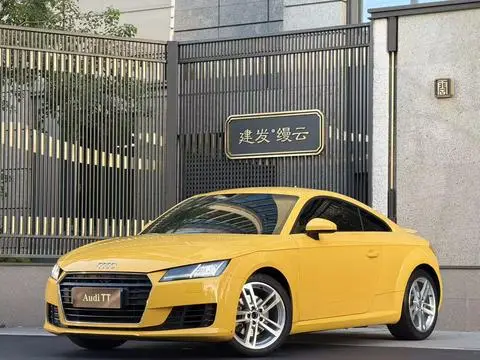 Audi TT 2015 — фото 1
