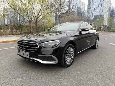 Mercedes-Benz E-Class 2022 — фото 1