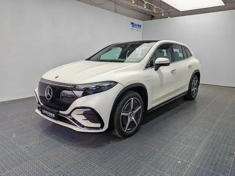 Mercedes-Benz EQS SUV 2023