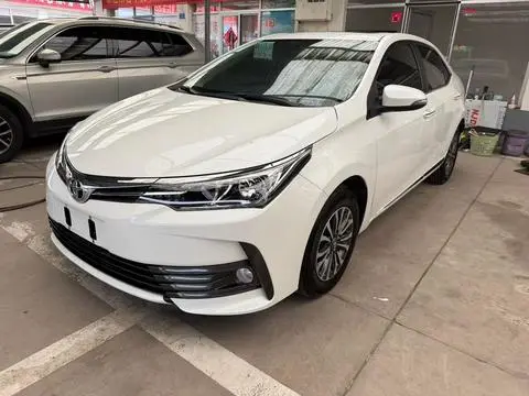 Toyota Corolla 2017 — фото 1
