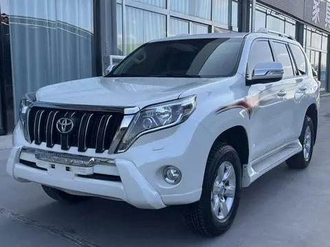 Toyota Prado 2015 — фото 1