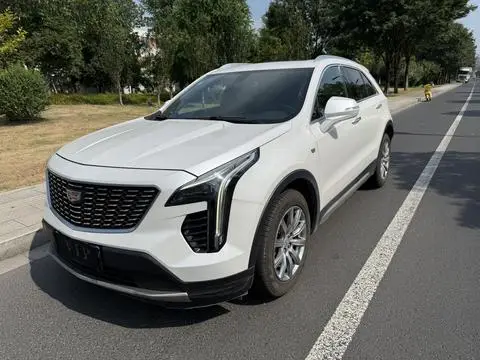 Cadillac XT4 2021 — фото 1
