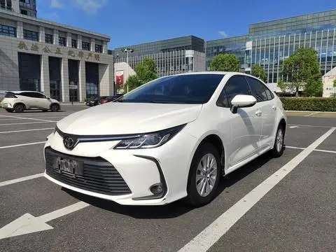 Toyota Corolla 2022 — фото 1