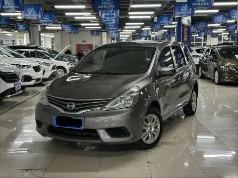 Nissan 骊威 2015