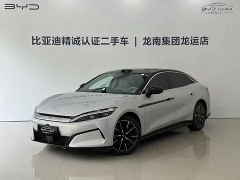 BYD Han L DM 2025