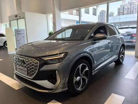 Audi Q4 e-tron 2023