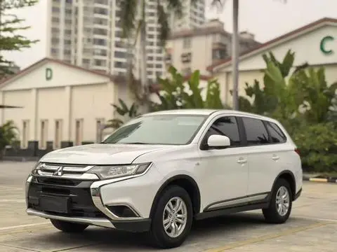 Mitsubishi 欧蓝德 2016