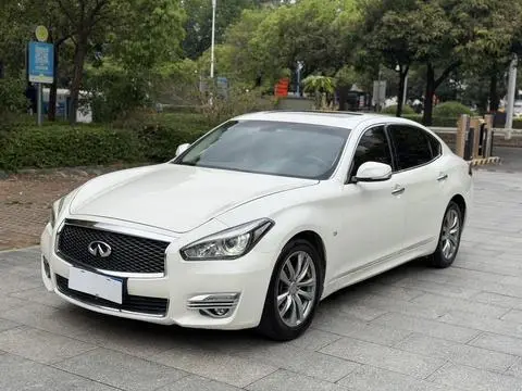 Infiniti Q70 2017
