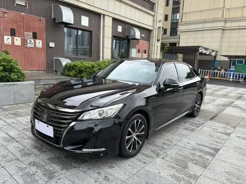 Toyota Crown 2018