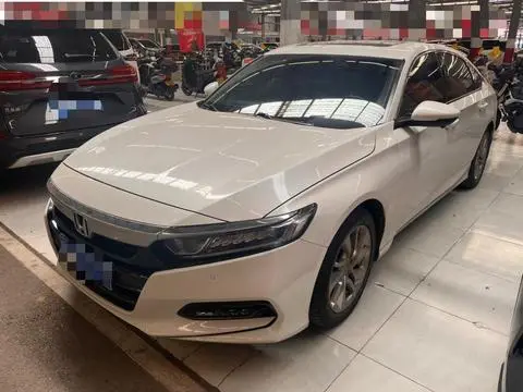 Honda Accord 2018 — фото 1