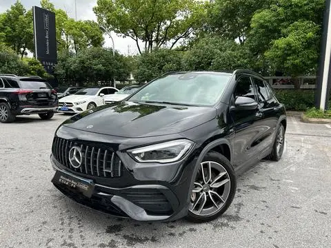 Mercedes-Benz GLA AMG 2021