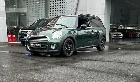MINI CLUBMAN 2011