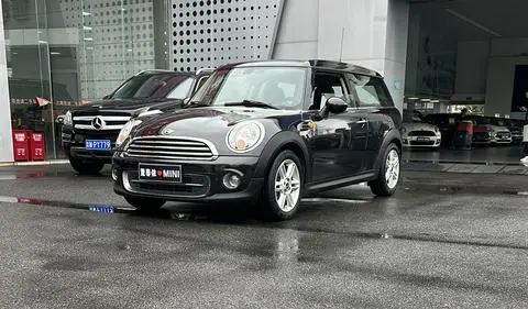 MINI CLUBMAN 2011